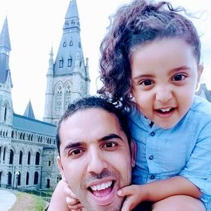 Meet your Posher, Hamza